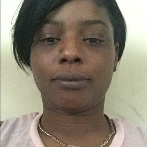 Meet your Posher, Monique